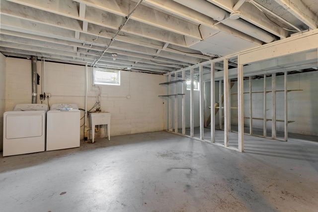 601 10th Avenue S, Hopkins, MN 55343