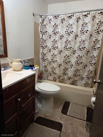 601 10th Avenue S, Hopkins, MN 55343