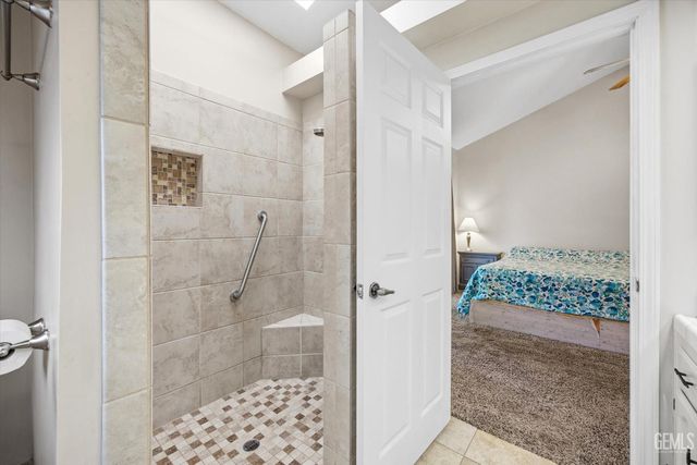 6925 Aztec Way, Bakersfield, CA 93308