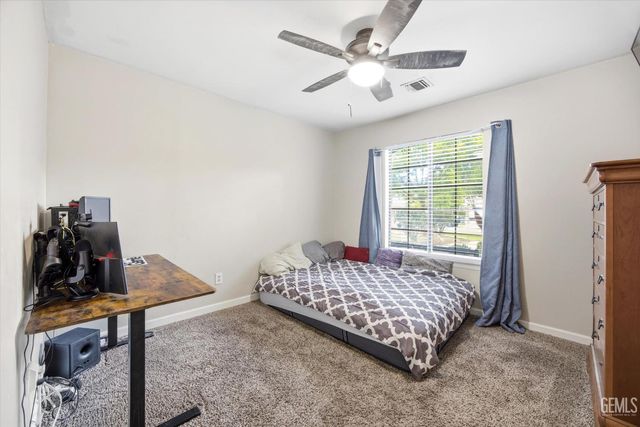 6925 Aztec Way, Bakersfield, CA 93308