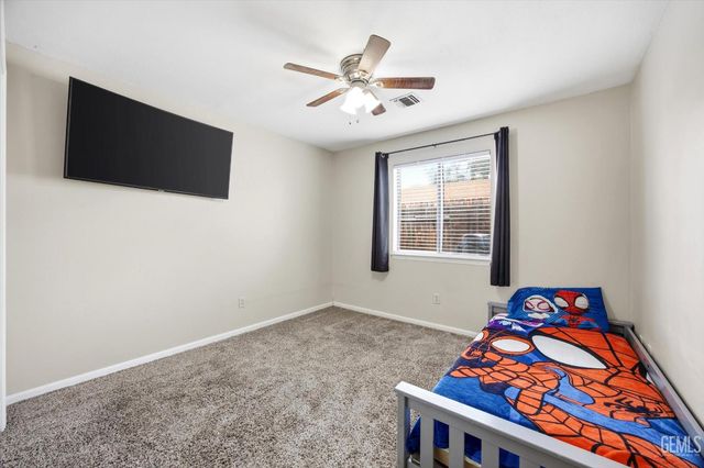 6925 Aztec Way, Bakersfield, CA 93308