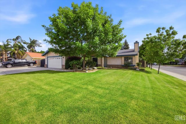 6925 Aztec Way, Bakersfield, CA 93308