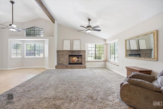 6925 Aztec Way, Bakersfield, CA 93308