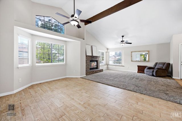 6925 Aztec Way, Bakersfield, CA 93308