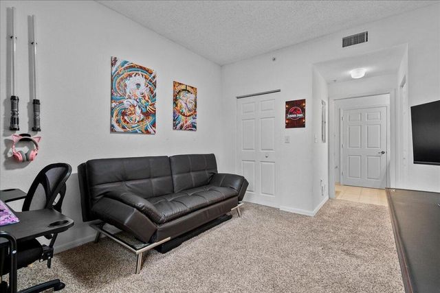 2804 Sarento Place 303, Palm Beach Gardens, FL 33410