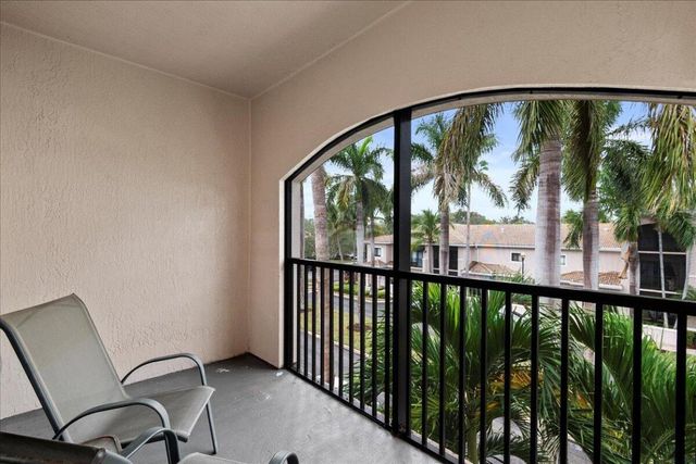 2804 Sarento Place 303, Palm Beach Gardens, FL 33410