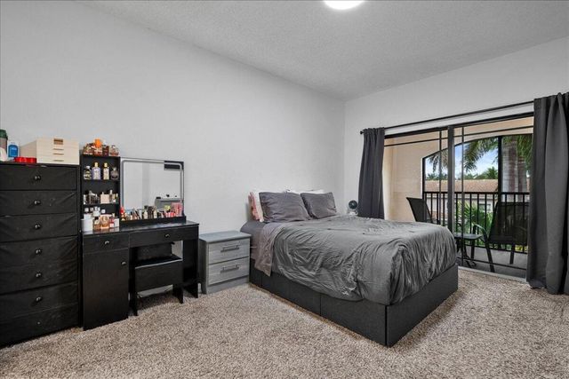 2804 Sarento Place 303, Palm Beach Gardens, FL 33410