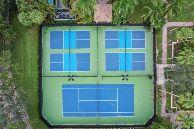 2804 Sarento Place 303, Palm Beach Gardens, FL 33410