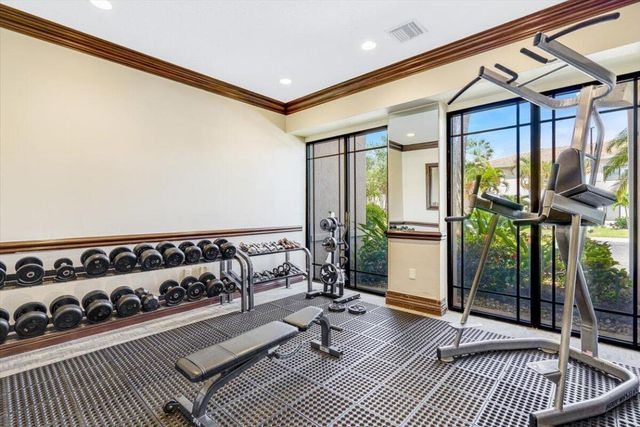 2804 Sarento Place 303, Palm Beach Gardens, FL 33410