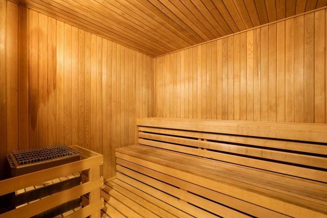 2804 Sarento Place 303, Palm Beach Gardens, FL 33410