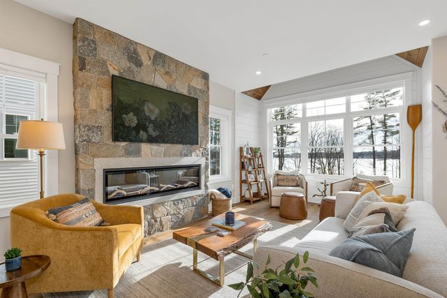 60 White Oaks Rd Unit 27, Laconia, NH 03246