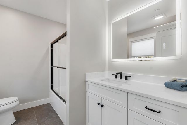 60 White Oaks Rd Unit 27, Laconia, NH 03246