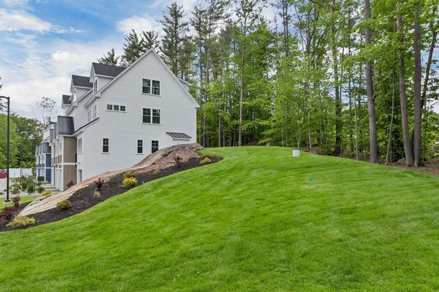 60 White Oaks Rd Unit 27, Laconia, NH 03246