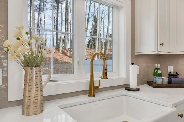 60 White Oaks Rd Unit 27, Laconia, NH 03246