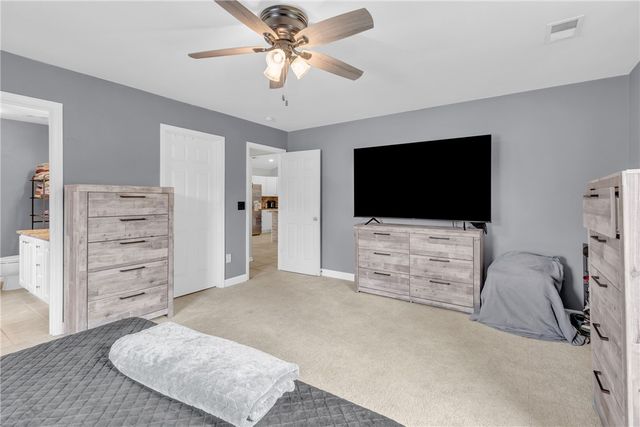 129 Saint James Court, Anderson, SC 29621