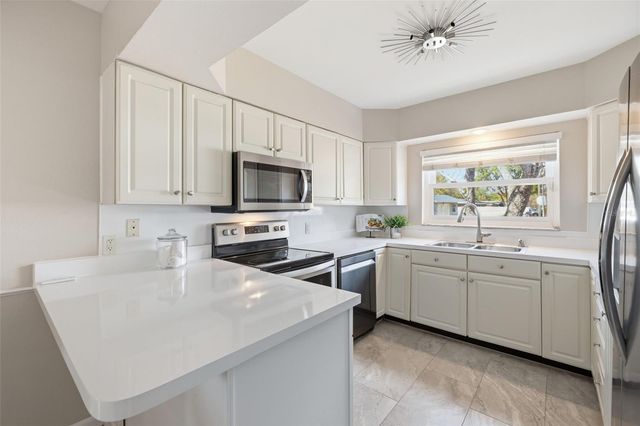 908 HARDY DRIVE, Tampa, FL 33613