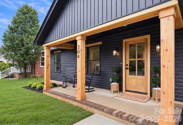 304 E Garden Street, Landis, NC 28088