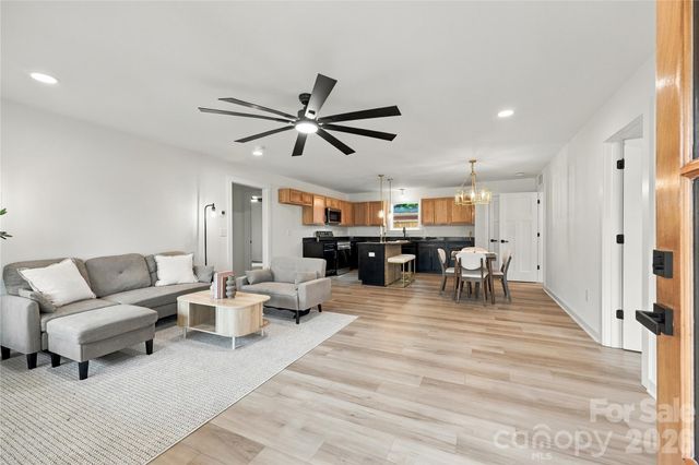 304 E Garden Street, Landis, NC 28088