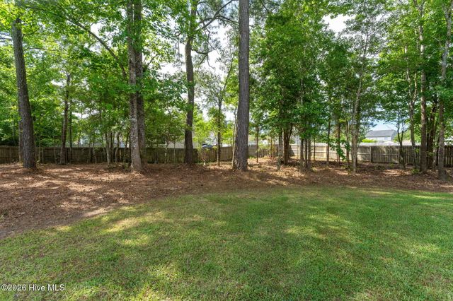 206 Cheswick Drive, Holly Ridge, NC 28445