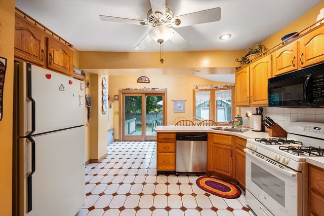 56 Plain St, Braintree, MA 02184