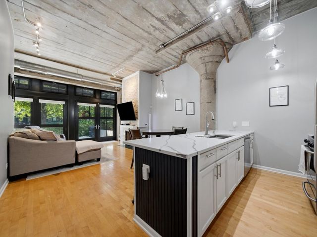 1000 W 15th Street 133, Chicago, IL 60608