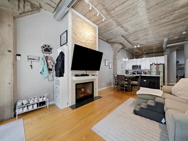 1000 W 15th Street 133, Chicago, IL 60608