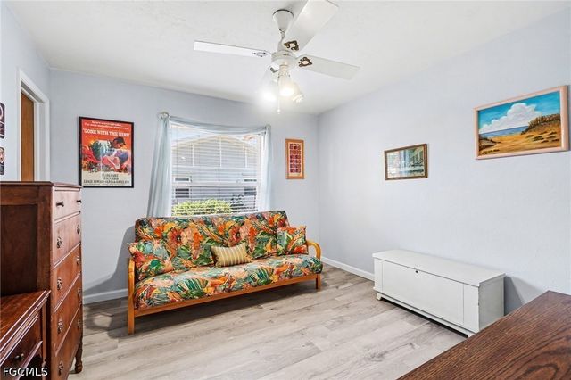 3310 SE 6th PL, Cape Coral, FL 33904