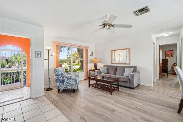 3310 SE 6th PL, Cape Coral, FL 33904