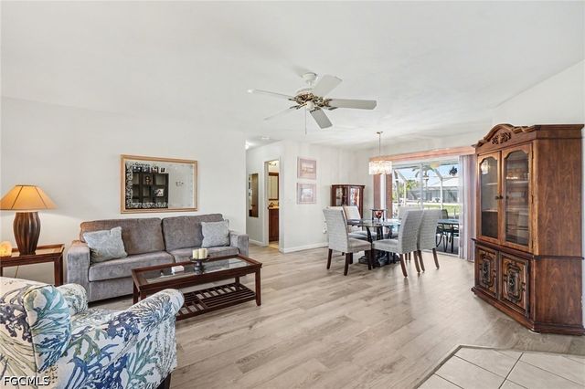 3310 SE 6th PL, Cape Coral, FL 33904