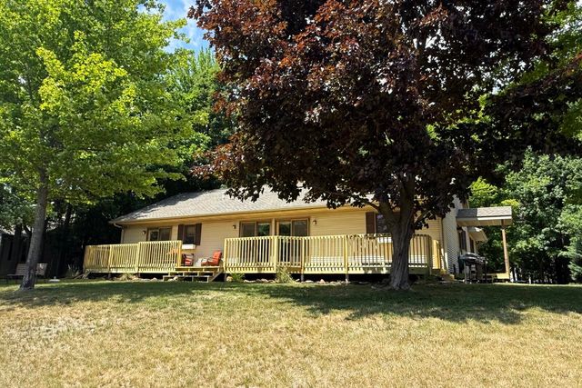 8917 Longview Drive, Morton Twp, MI 49346