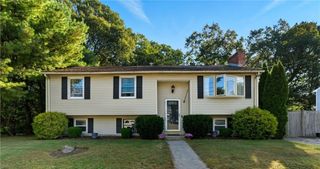 37 Carriage Road, Cranston, RI 02920