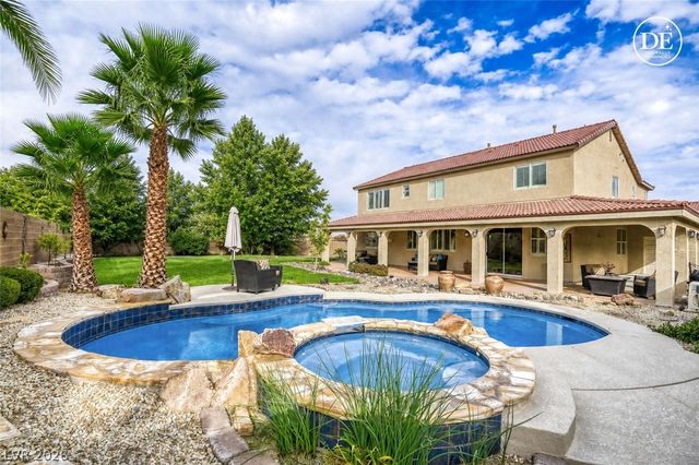 6103 Sundown Crest Street, Las Vegas, NV 89113