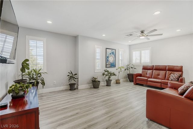 6103 Sundown Crest Street, Las Vegas, NV 89113