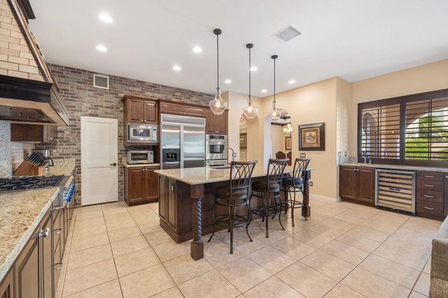 51730 Via Bendita, La Quinta, CA 92253