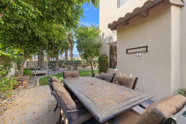 51730 Via Bendita, La Quinta, CA 92253