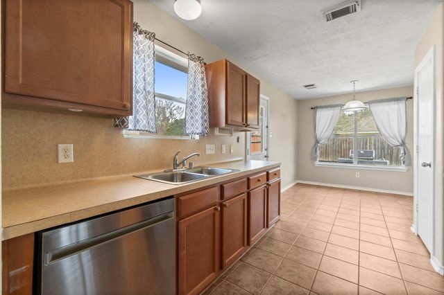 1409 Natural Pine Trail, Conroe, TX 77301