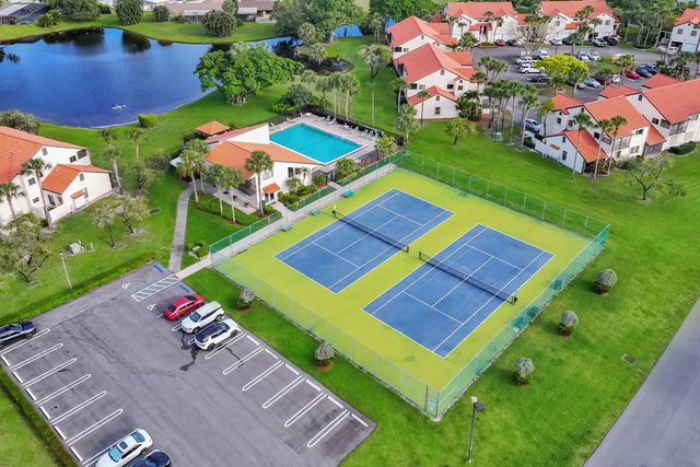 3 Vía De Casas Sur, Boynton Beach, FL 33426