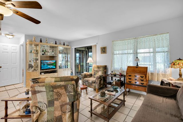 3 Vía De Casas Sur, Boynton Beach, FL 33426