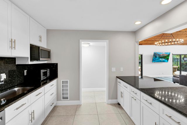 3 Vía De Casas Sur, Boynton Beach, FL 33426