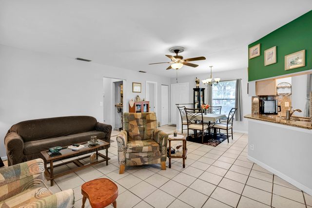 3 Vía De Casas Sur, Boynton Beach, FL 33426