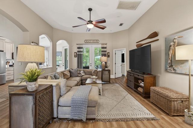 3152 E Banister Rd, St Augustine, FL 32092
