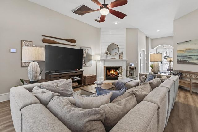 3152 E Banister Rd, St Augustine, FL 32092