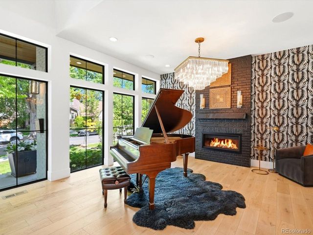 2380 S Cook St, Denver, CO 80210