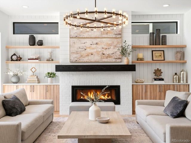 2380 S Cook St, Denver, CO 80210
