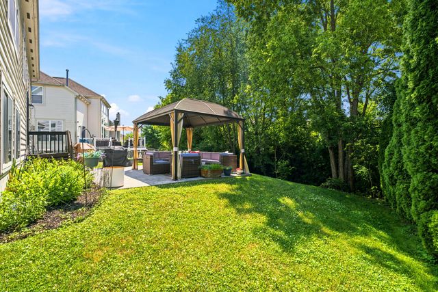 327 Pagoda Court, Pickerington, OH 43147