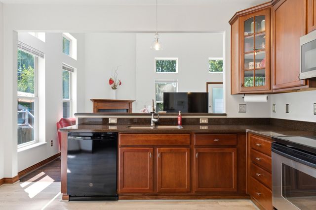 327 Pagoda Court, Pickerington, OH 43147