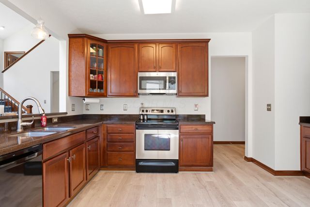327 Pagoda Court, Pickerington, OH 43147