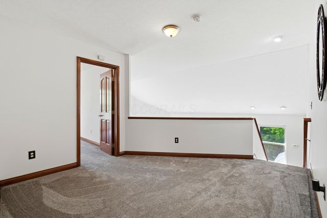 327 Pagoda Court, Pickerington, OH 43147