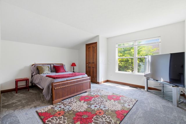 327 Pagoda Court, Pickerington, OH 43147