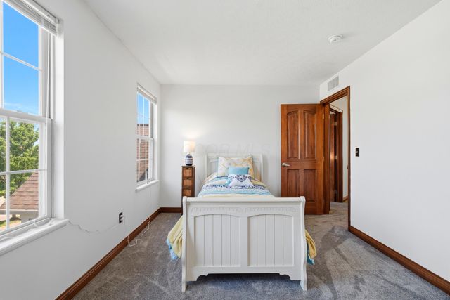 327 Pagoda Court, Pickerington, OH 43147